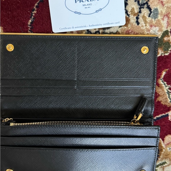 🍁SOLD🍁 Prada Saffiano Wallet - Picture 8 of 17